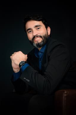 Dr. Flawber Antônio Cruz